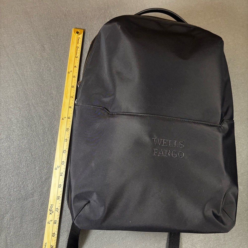 Away The Everywhere Zip Black Backpack Jet Black - Picture 11 of 15